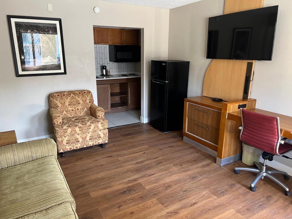 Hotel Baymont By Wyndham Area Odessa